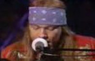 Guns-N-Roses-Ft.-Sir-Elton-John-Playing-November-Rain