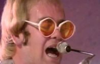 Elton-John-Crocodile-Rock-Live-at-the-London-Palladium-1972